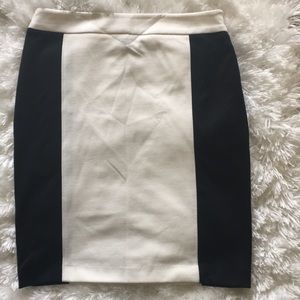 Larry Levine Black and white skirts